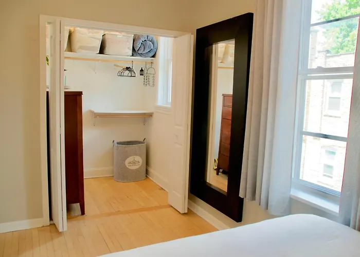 Apartment Sunny, Spacious, 3br 1ba Davlin *