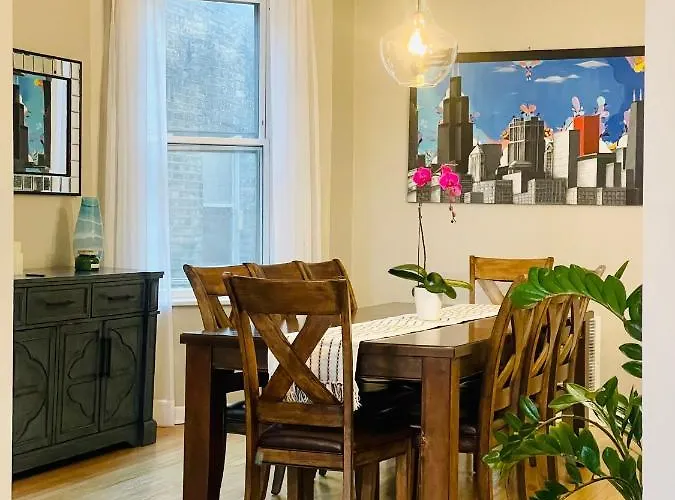 Sunny, Spacious, 3br 1ba Davlin * Chicago